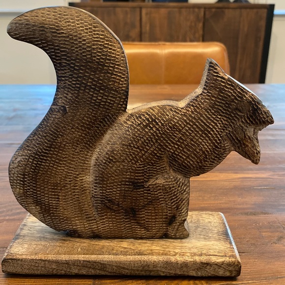 Carved/Detailed Solid Wooden Squirrel Figure  🐿️ (2 available) - Picture 1 of 5
